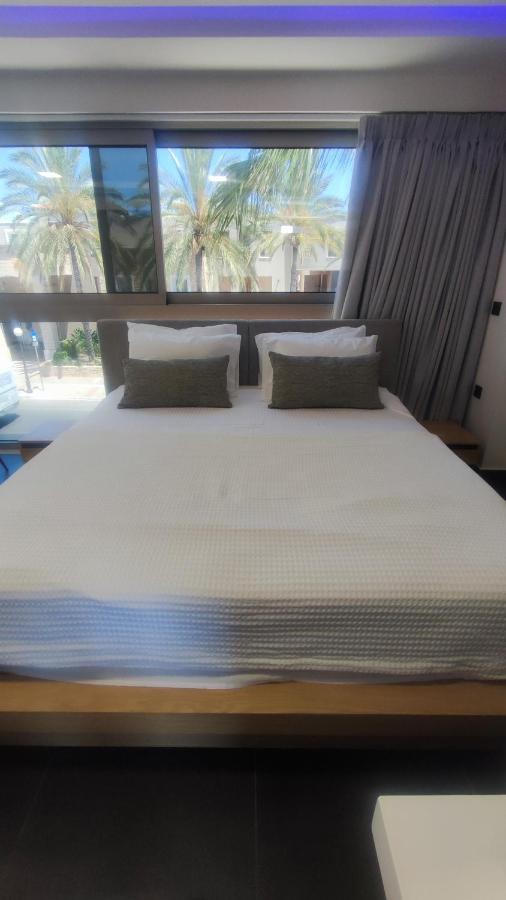 Summertime Signature Suites Agia Marina エクステリア 写真