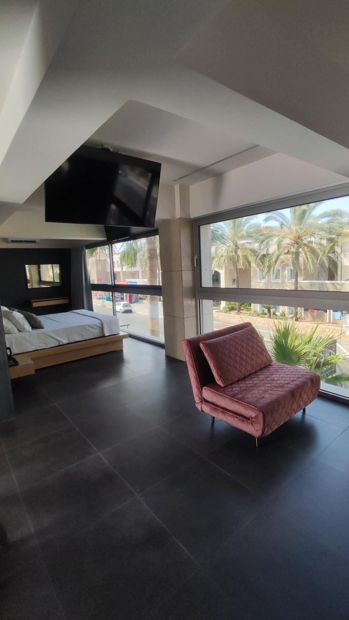 Summertime Signature Suites Agia Marina エクステリア 写真