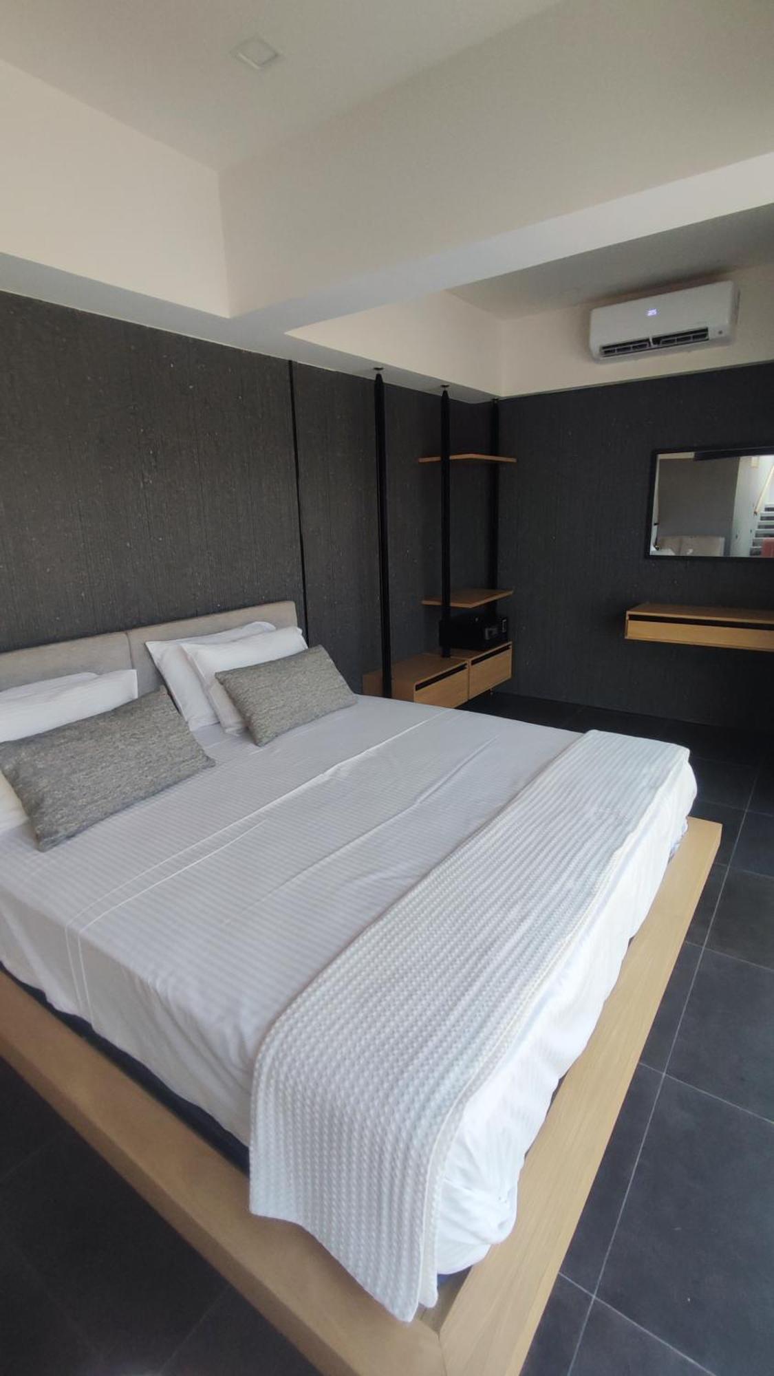 Summertime Signature Suites Agia Marina エクステリア 写真